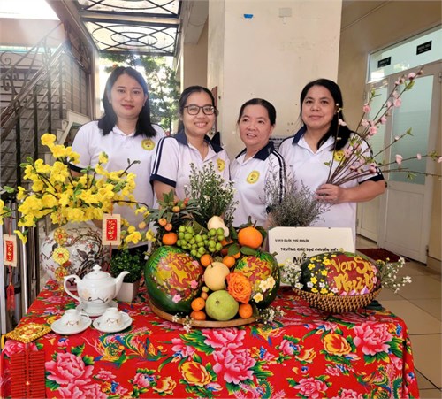 Trường Giáo dục chuyên biệt Niềm Tin tham gia hội thi Trưng bày Mâm ngũ quả nhân dịp Tết Ất Tỵ năm 2025 do Phường 10 tổ chức.