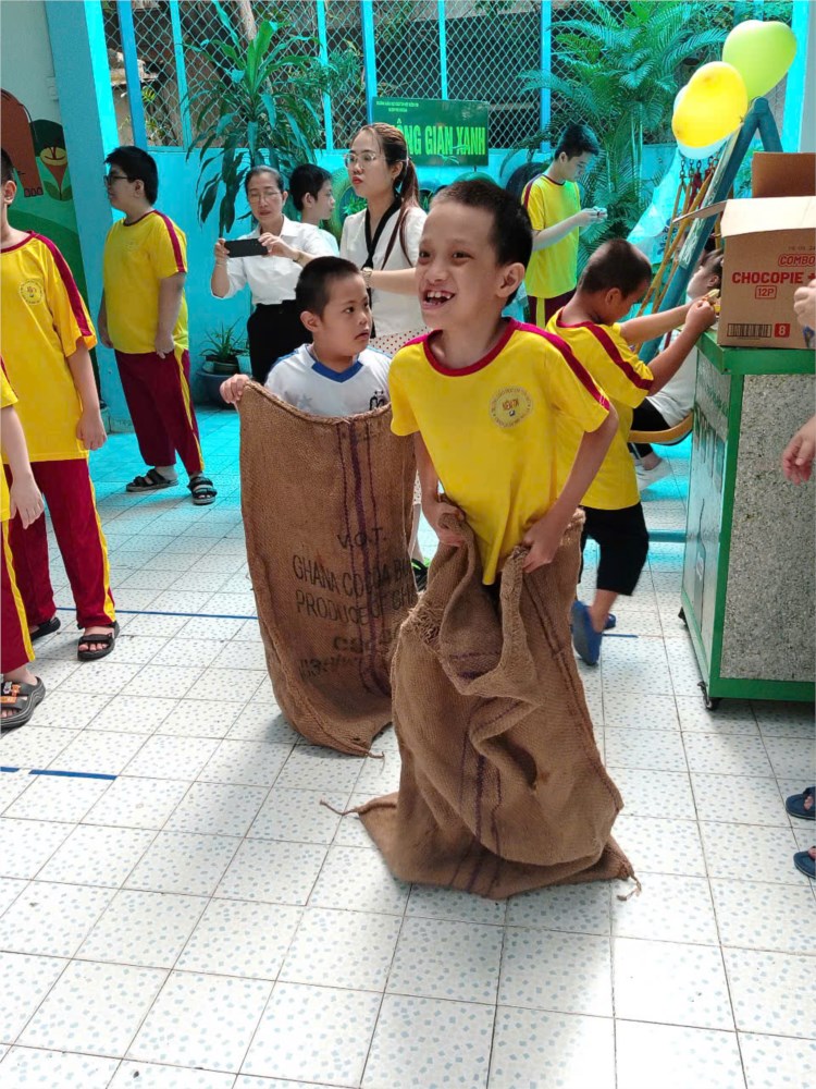 Một số hình ảnh hoạt động vui chơi  của học sinh Trường Giáo dục chuyên biệt Niềm Tin quận Phú Nhuận nhân Ngày bảo vệ,  chăm sóc người tàn tật Việt Nam (18/4) năm 2025.