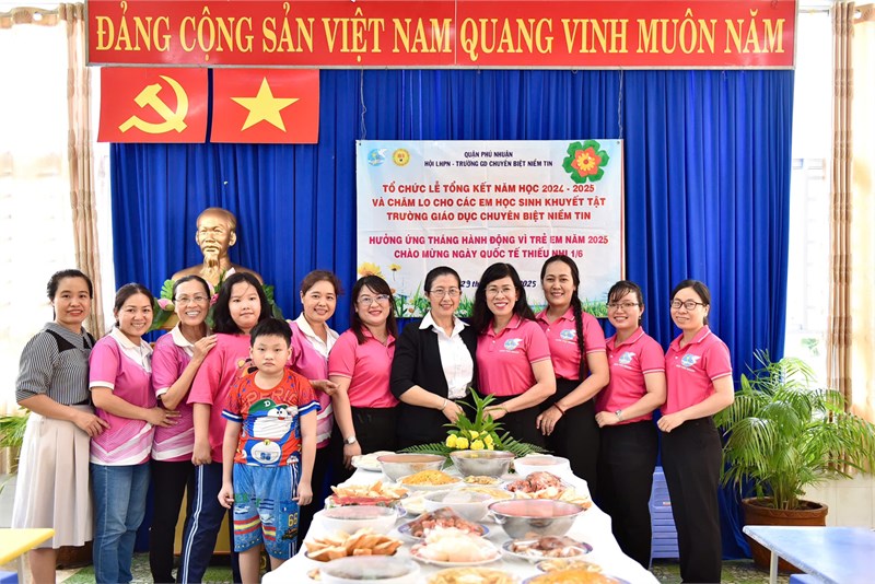 Trân trọng cảm ơn Hội Liên hiệp Phụ nữ quận Phú Nhuận,  các nhà hảo tâm đã đồng hành phối hợp tổ chức Lễ Tổng kết năm học 2024-2025 và chăm lo bữa cơm dinh dưỡng cho học sinh Trường Niềm Tin vào sáng ngày 29 tháng 5 năm 2025.