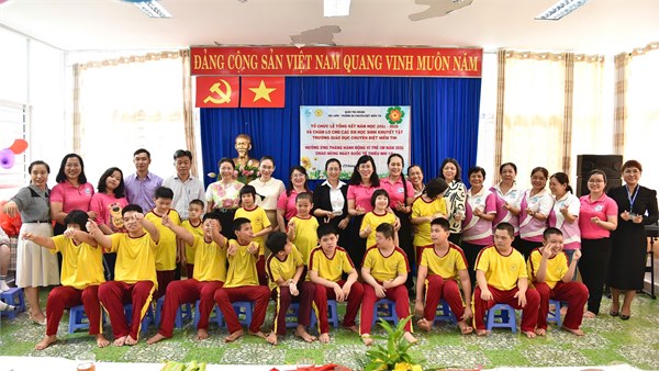 Trân trọng cảm ơn Hội Liên hiệp Phụ nữ quận Phú Nhuận,  các nhà hảo tâm đã đồng hành phối hợp tổ chức Lễ Tổng kết năm học 2024-2025 và chăm lo bữa cơm dinh dưỡng cho học sinh Trường Niềm Tin.