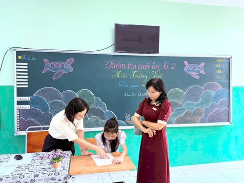 Trung tâm HTPT GDHN Bình Chánh đã tổ chức kỳ thi học kỳ II năm học 2024–2025 cho học sinh khuyết tật từ khối 1 đến khối 5