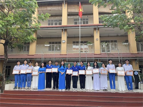 Tuyên dương danh hiệu  Học sinh 3 tốt  cấp Trường năm học 2024-2025