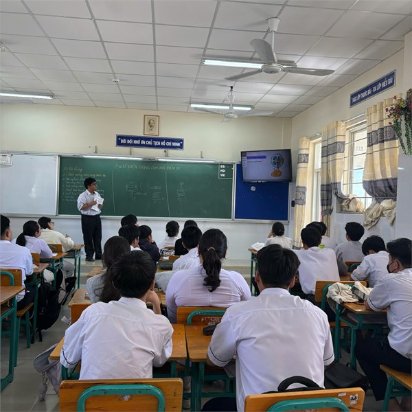Hoạt động chuyên môn tổ Vật lý tháng 02/2025