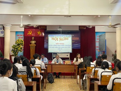 Đối thoại giữa lãnh đạo nhà trường với đại diện học sinh các lớp – lần 2, năm học 2024–2025