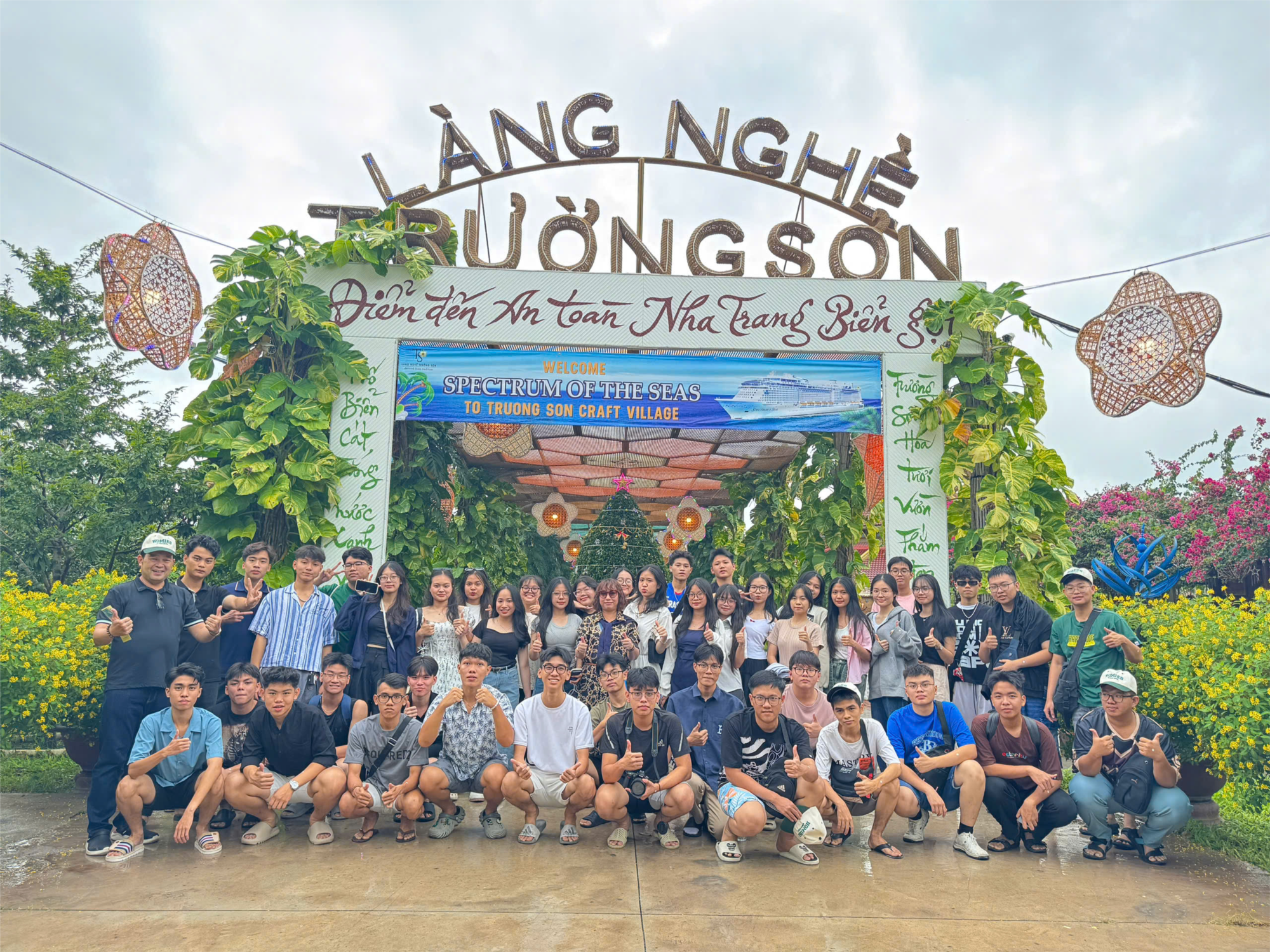 Chương trình tham quan ngoại khóa cho học sinh cấp THPT tại thành phố biển Nha Trang