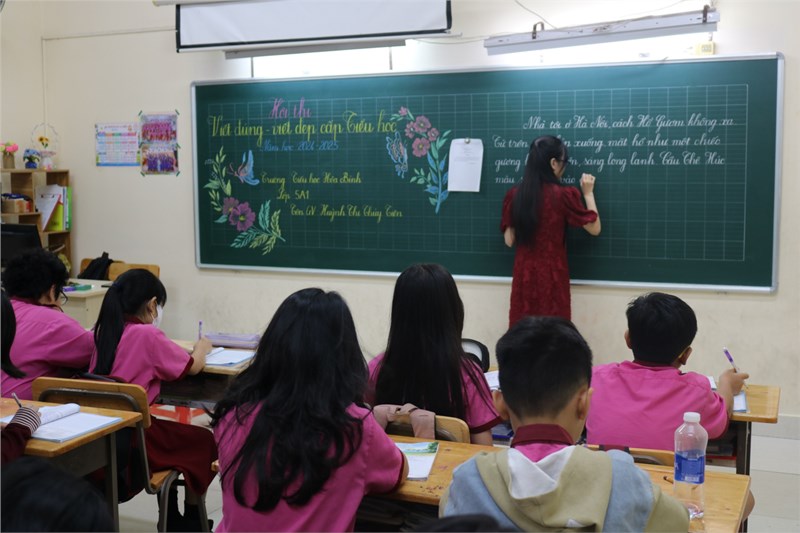 <a href="/cai-cach-hanh-chinh/hoat-dong-net-dung-net-dep-trong-truong-hoc/ctfull/92824/527405">Hoạt động Nét đúng, nét đẹp trong trường học</a>