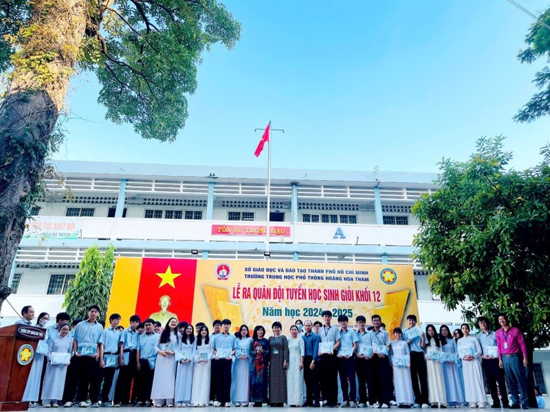 Lễ Ra Quân Đội Tuyển Học Sinh Giỏi Khối 12 Cấp Thành Phố - Năm Học 2024 – 2025