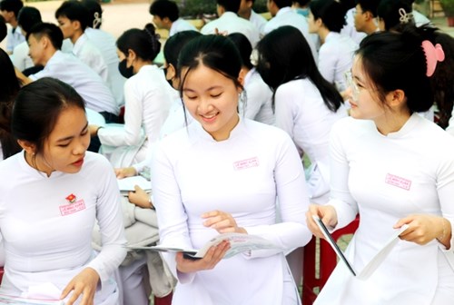 SHDC Tuần 26 - Tư vấn tuyển sinh  Đúng ngành nghề - Sáng tương lai 