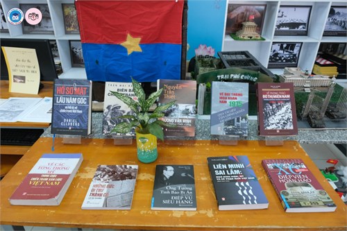 Triển lãm sách chào mừng 50 năm giải phóng Miền Nam