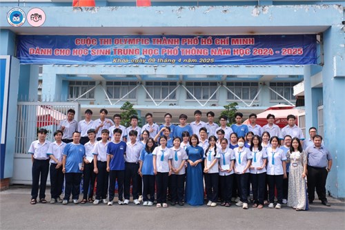 Lễ ra quân đội tuyển học sinh giỏi THPT Linh Trung tham dự kỳ thi Olympic 30/4