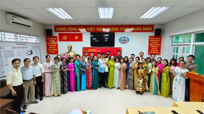 Lễ kết nạp đảng viên mới là học sinh thpt năm 2025