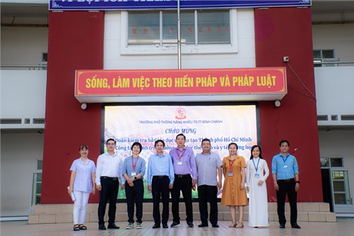 <a href="/tin-tuc-su-kien/don-tiep-doan-kiem-tra-cong-tac-chinh-tri-tu-tuong-cua-so-giao-duc-dao-tao-tphcm/ct/73871/529440">Đón tiếp đoàn kiểm tra công tác chính trị tư<span class=bacham>...</span></a>