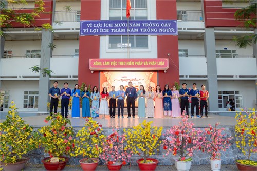 Họp mặt đầu năm sau tết 2025