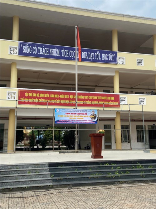 🇻🇳🇻🇳🇻🇳 Sinh hoạt chuyên đề: Kỷ niệm 105 năm ngày sinh Nữ tướng Nguyễn Thị Định và Kể chuyện tấm gương đạo đức, phong cách, tư tưởng Hồ Chí Minh  Bác Hồ với nữ tướng Nguyễn Thị Định .