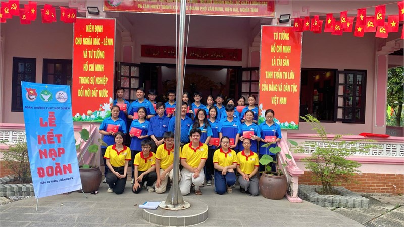 Đoàn trường thpt ngô quyền tổ chức lễ kết nạp đoàn viên mới trong chiến dịch xuân tình nguyện 2025