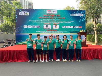 Trường thpt ngô quyền tham gia giải chạy việt dã về nguồn quận 7 - huyện nhà bè