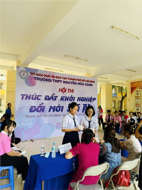 Trường thpt nguyễn hữu cảnh tổ chức hội thi “thúc đẩy khởi nghiệp – đổi mới sáng tạo” cho học sinh khối 10 và 11 năm học 2024-2025