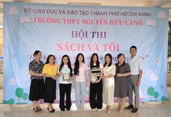 Tổ Ngữ Văn phối hợp cùng Thư viện trường tổ chức Hội thi  Sách và tôi 