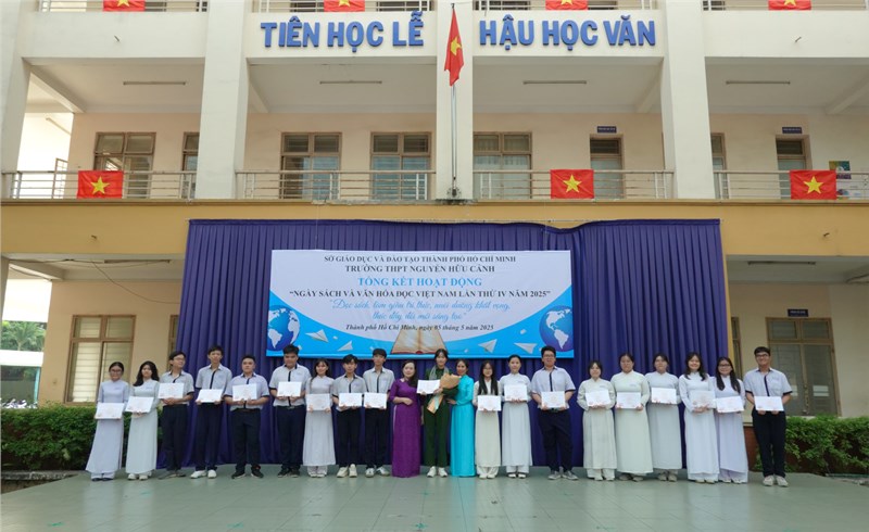 Trường thpt nguyễn hữu cảnh tổ chức hội thi giới thiệu sách với chủ đề “sách và tôi” cho học sinh năm học 2024-2025