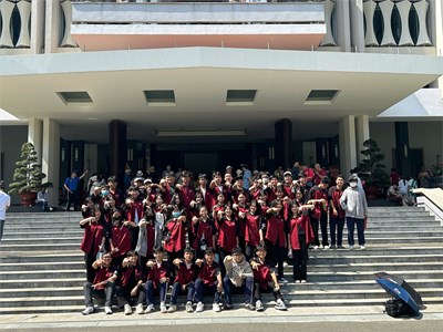 Hành trình đến với địa chỉ đỏ lớp 11b7 năm 2024-2025