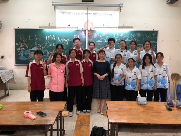 SINH HOẠT CÂU LẠC BỘ VĂN HỌC -  KỶ NIỆM 135 NĂM NGÀY SINH CHỦ TỊCH HỒ CHÍ MINH (19/5/1890 – 19/5/2025) với Chủ đề: Hình tượng Bác Hồ trong thơ ca Việt Nam