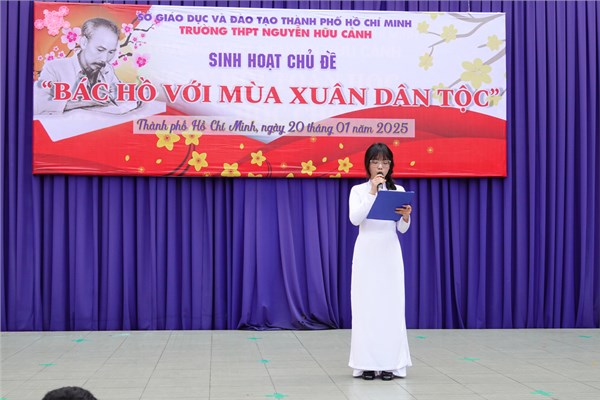 Sinh hoạt chủ đề “Bác Hồ với mùa xuân của dân tộc”
