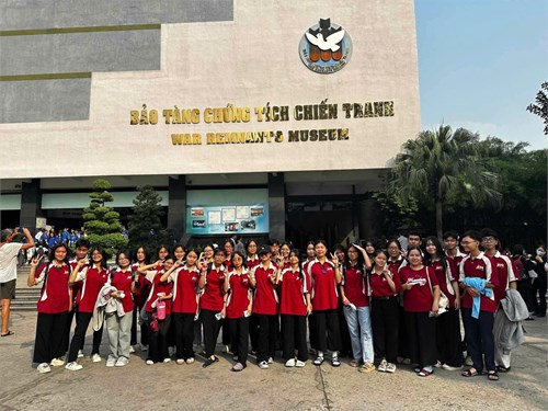 Hành trình đến với địa chỉ đỏ lớp 11b14 năm học 2024-2025