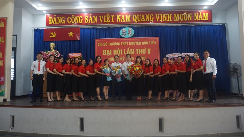 Đại hội Chi bộ Trường THPT Nguyễn Hữu Tiến lần thứ V, nhiệm kỳ 2025-2030