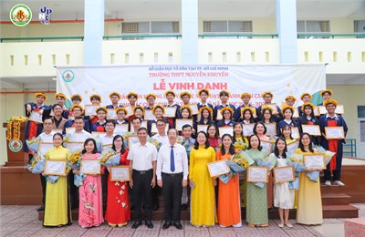 Lễ vinh danh giáo viên hướng dẫn và học sinh đạt thành tích cao trong các cuộc thi cấp thành phố năm học 2024 – 2025
