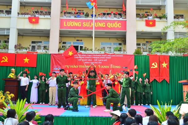 Tự hào thành phố anh hùng - chào mừng 50 năm ngày giải phóng miền nam thống nhất đất nước (30/4/1975 - 30/4/2025)