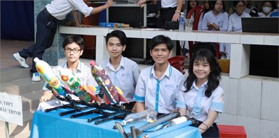 <a href="/tin-tuc-su-kien/hoi-thi-ten-lua-nuoc-khoi-thi-dua-cum-16/ctfull/26913/524349">Hội thi tên lửa nước khối thi đua cụm 16</a>