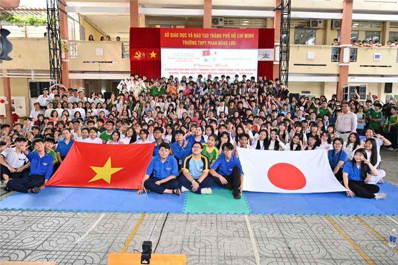 Giao lưu văn hoá với Trường Trung Học Showa Gakuin (Nhật Bản)