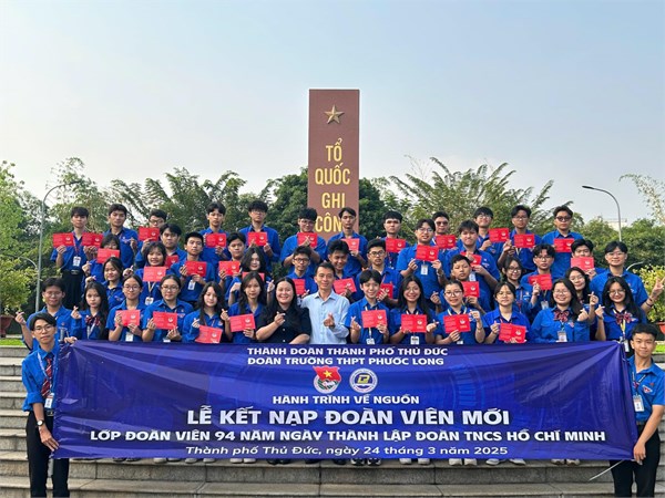 Lễ kết nạp đoàn viên