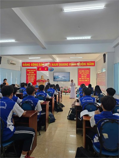 Hoạt động dạy tốt của tổ Ngữ Văn - chào mừng kỉ niệm 50 năm Ngày Giải phóng miền Nam, thống nhất đất nước