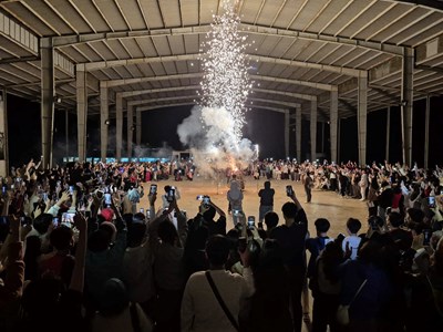 Cháy bừng ngọn lửa nhiệt huyết tuổi trẻ !