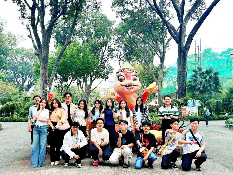 Bài viết hoạt động clb địa lí “trải nghiệm thảo cầm viên”