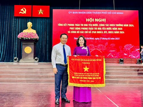 Trường THPT Trần Khai Nguyên nhận Cờ thi đua là Đơn vị xuất sắc trong phong trào thi đua năm học 2023-2024