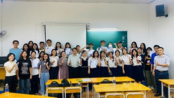 Hoạt động ngoại khóa - tổ tin học vòng chung kết cuộc thi “thiết kế video 2025” -  chủ đề” mùa hè của em”