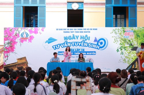 Ngày hội tư vấn tuyển sinh vào lớp 10 trường thpt trần khai nguyên