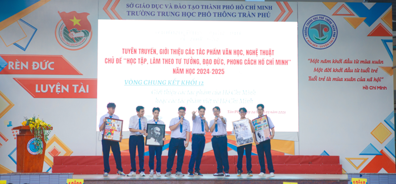 Vòng chung kết giới thiệu các tác phẩm của Hồ Chí Minh hoặc các tác phẩm viết về Hồ Chí Minh