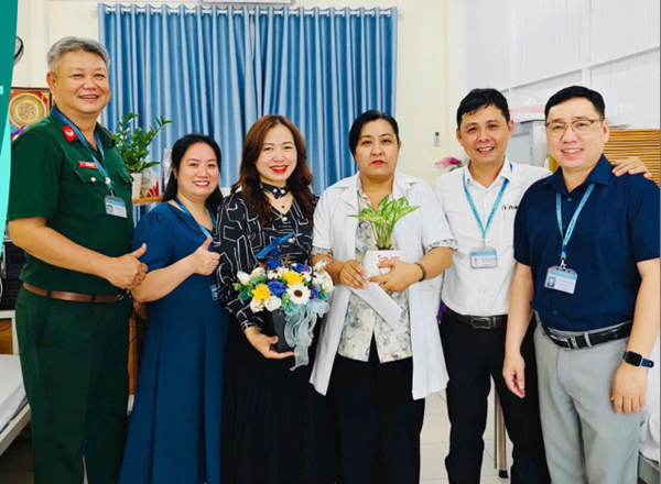 Trường THPT Trần Phú chúc mừng ngày thầy thuốc Việt Nam