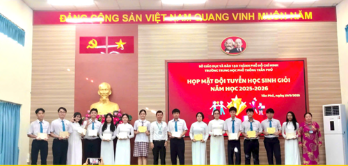 Họp mặt đội tuyển học sinh giỏi năm học 2025-2026