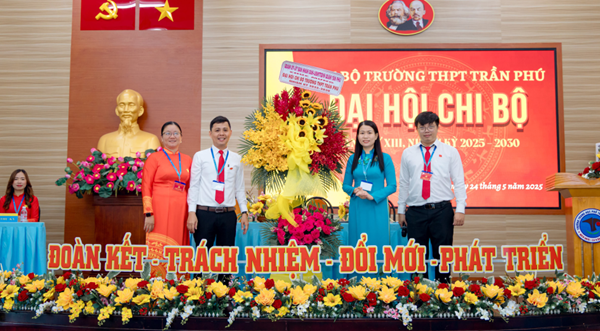 <a href="/tin-tuc/dai-hoi-chi-bo-lan-thu-xiii-nhiem-ky-2025-2030/ct/96417/529455">Đại hội Chi bộ lần thứ XIII, nhiệm kỳ 2025-2030</a>
