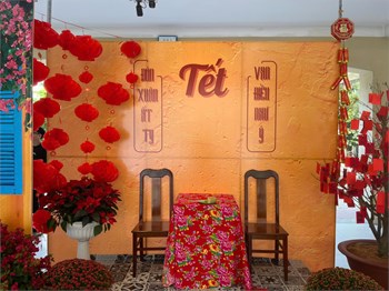 Góc xuân tuổi trẻ và Gói bánh chưng nhân dịp tết Ất Tỵ