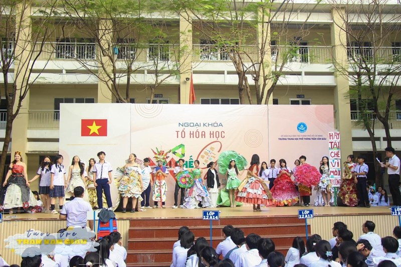 Ngoại khóa Tổ Hóa học chủ đề Tái chế giấy
