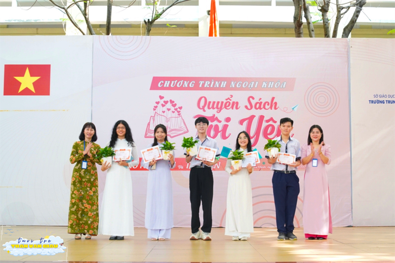 Chương trình ngoại khóa:  Quyển sách tôi yêu .