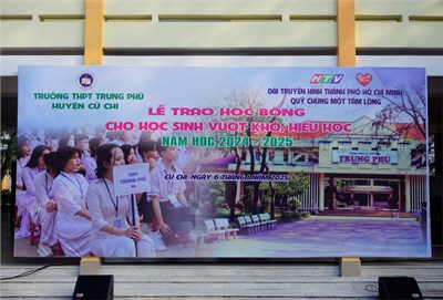 Tổ chức trao học bổng của Quỹ Chung một tấm lòng - Đài truyền hình Thành phố Hồ Chí Minh