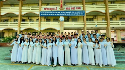 Lễ ra quân đội tuyển học sinh giỏi tham gia kỳ thi học sinh giỏi lớp 12 cấp thành phố
