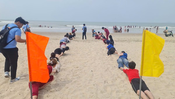 Chuyến đi trải nghiệm thực tế của học sinh Trường Trung cấp nghề Nhân Đạo tại Nhà máy Nhiệt Điện Bà Rịa và Biển Long Hải