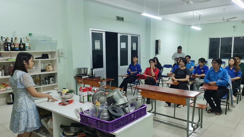 Khai giảng lớp chuyên đề “pha chế tổng hợp” dành cho cán bộ, đoàn viên và hội viên phường 11 – quận 3